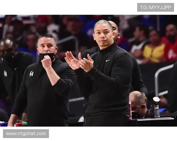 卢指导称湖人表现优秀但仍有骗犯规问题