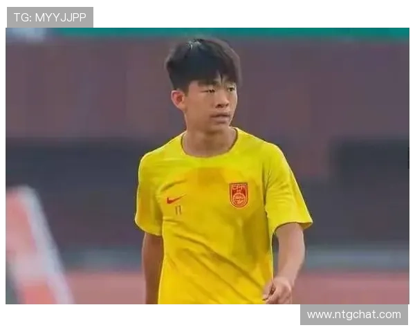 恒大足校培养球员梁钜聪加盟杰志